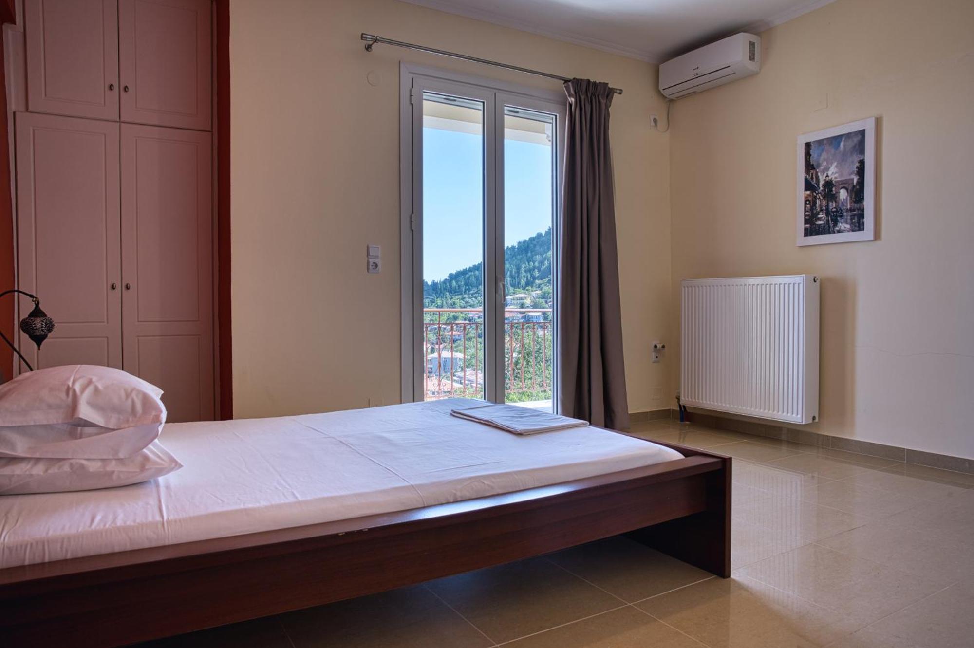 Petronas Villa Karia  Exterior photo