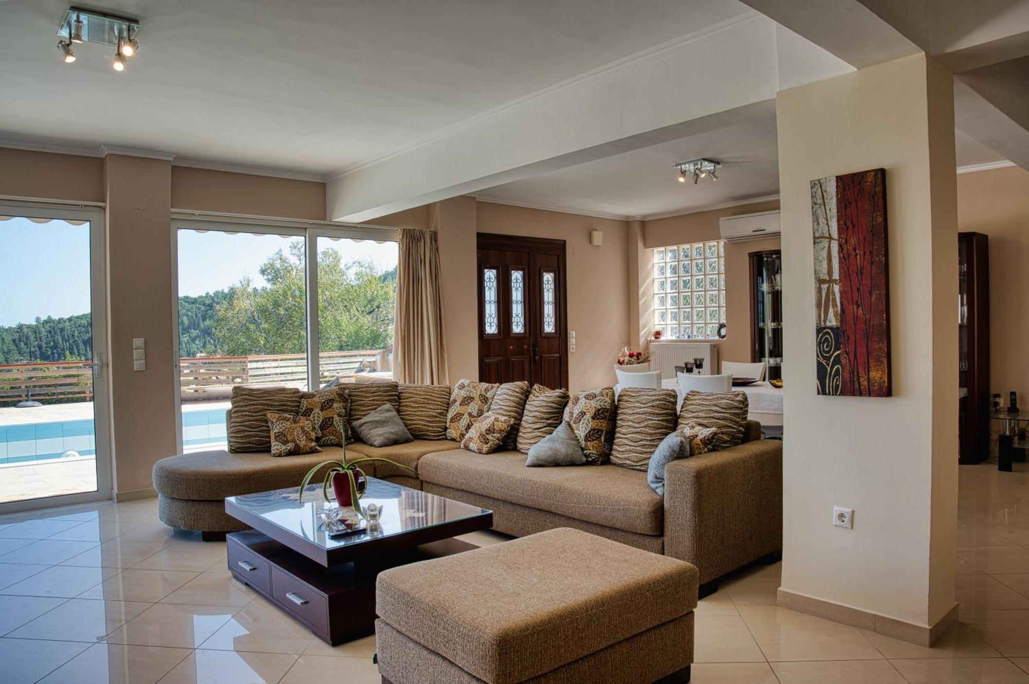 Petronas Villa Karia  Exterior photo